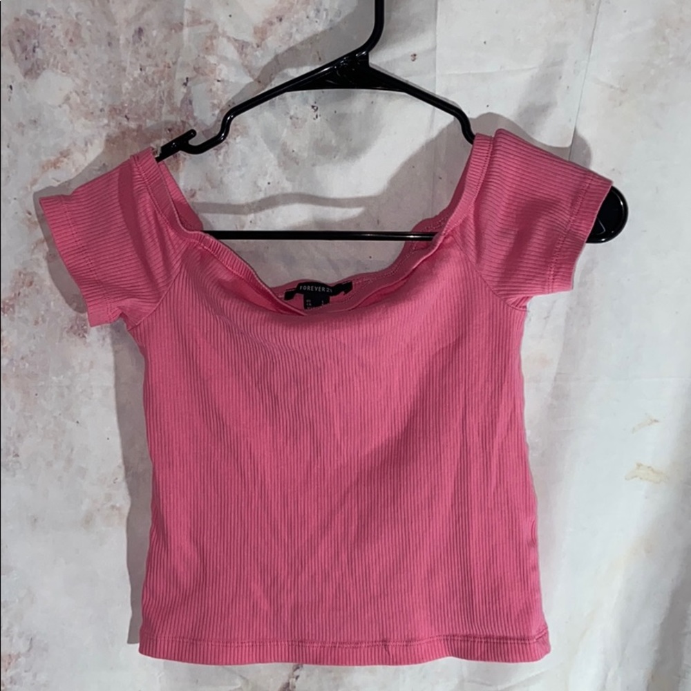 PENDING $ Crop forever 21 off the shoulder 🌸
